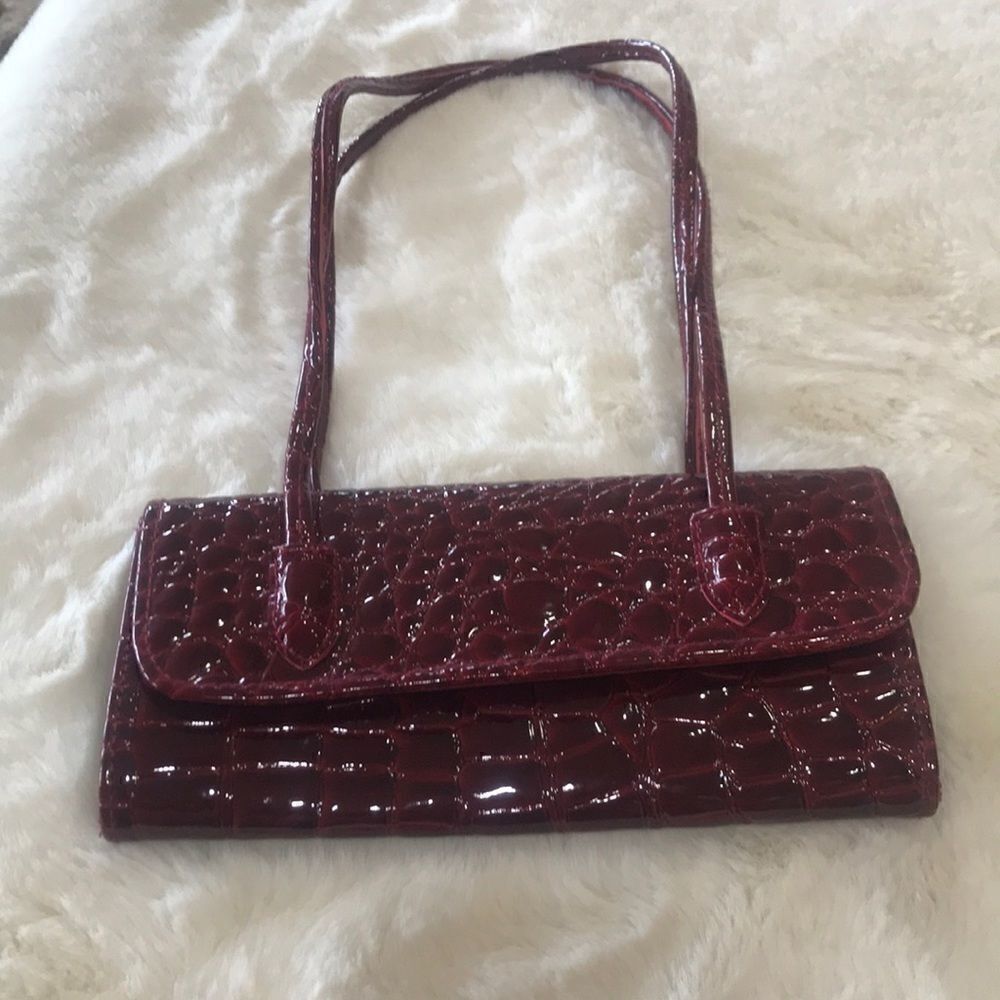 “Yik Fung” Deep Red Minibag!!